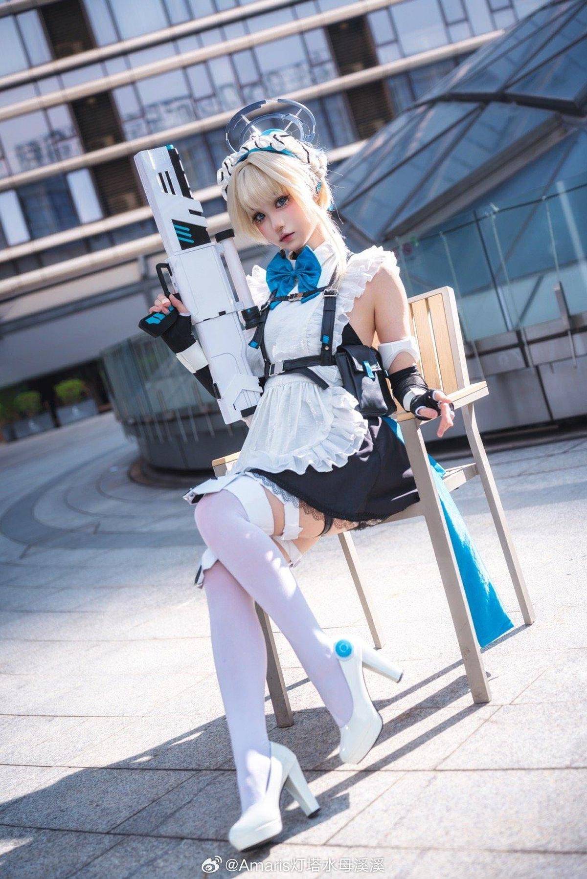 广州蔚蓝档案only！溪溪的飞鸟马时COS把女仆特工感焊在身上了