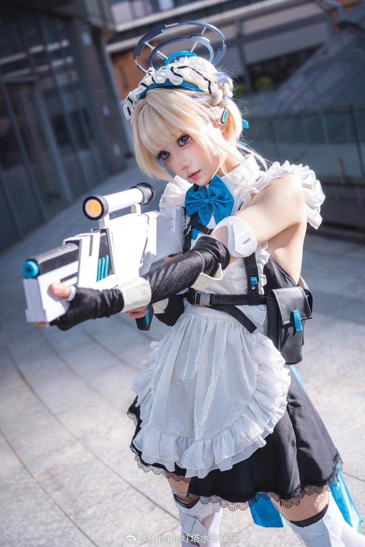 广州蔚蓝档案only！溪溪的飞鸟马时COS把女仆特工感焊在身上了