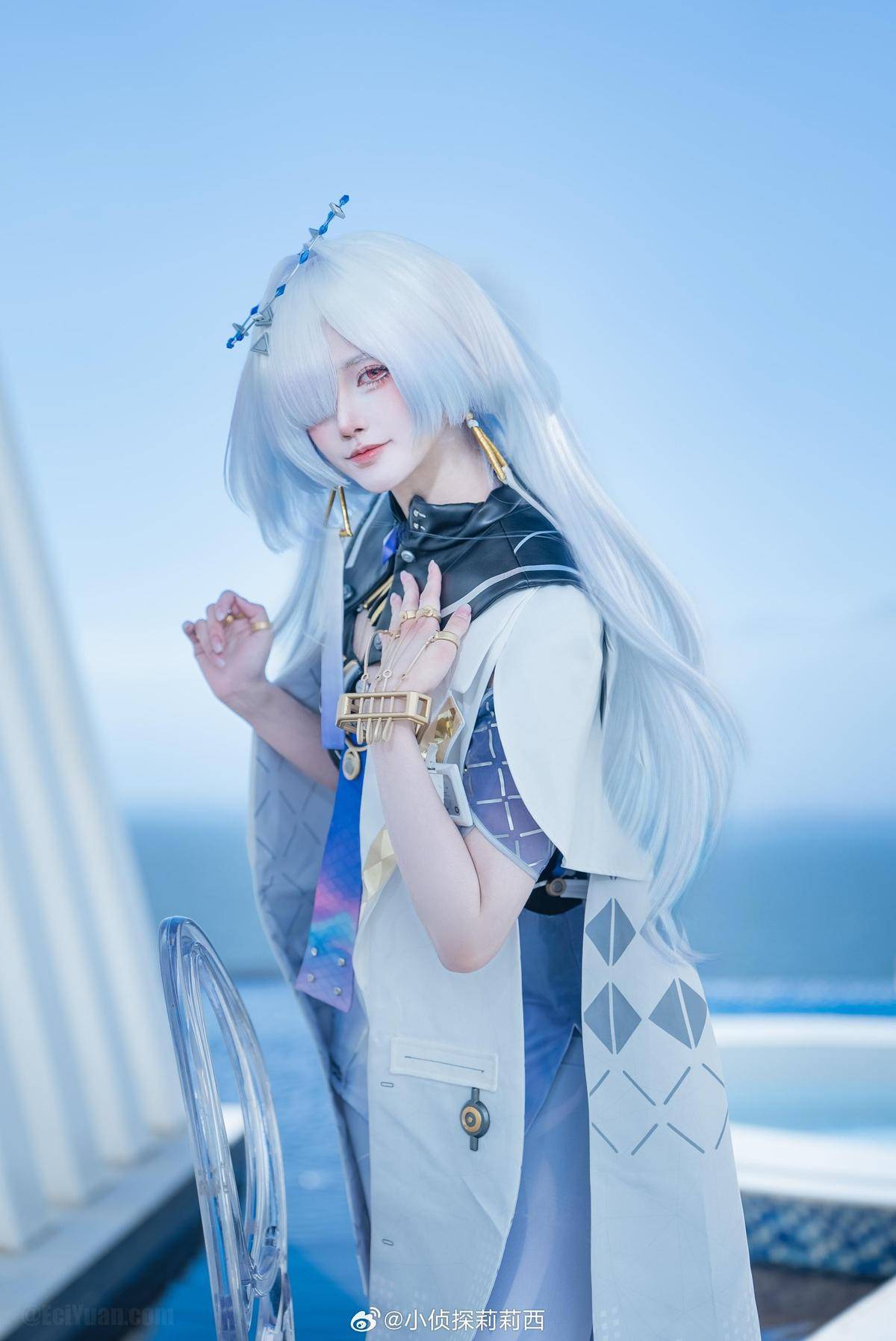 小侦探莉莉西的莫宁cos好有代入感！轮椅科学家的坚韧藏在细节里