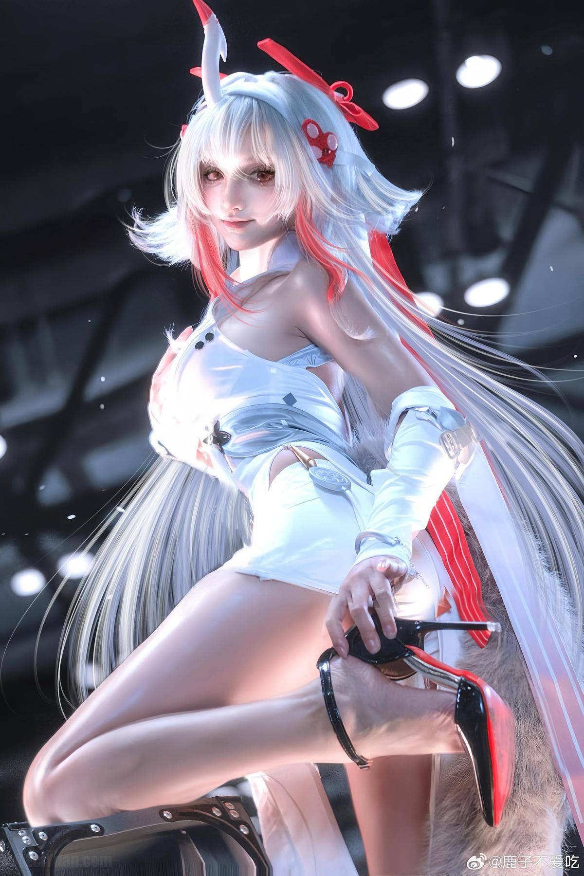 鹿子不爱吃还原叶瞬光！绝区零里的冷感执行者照进现实